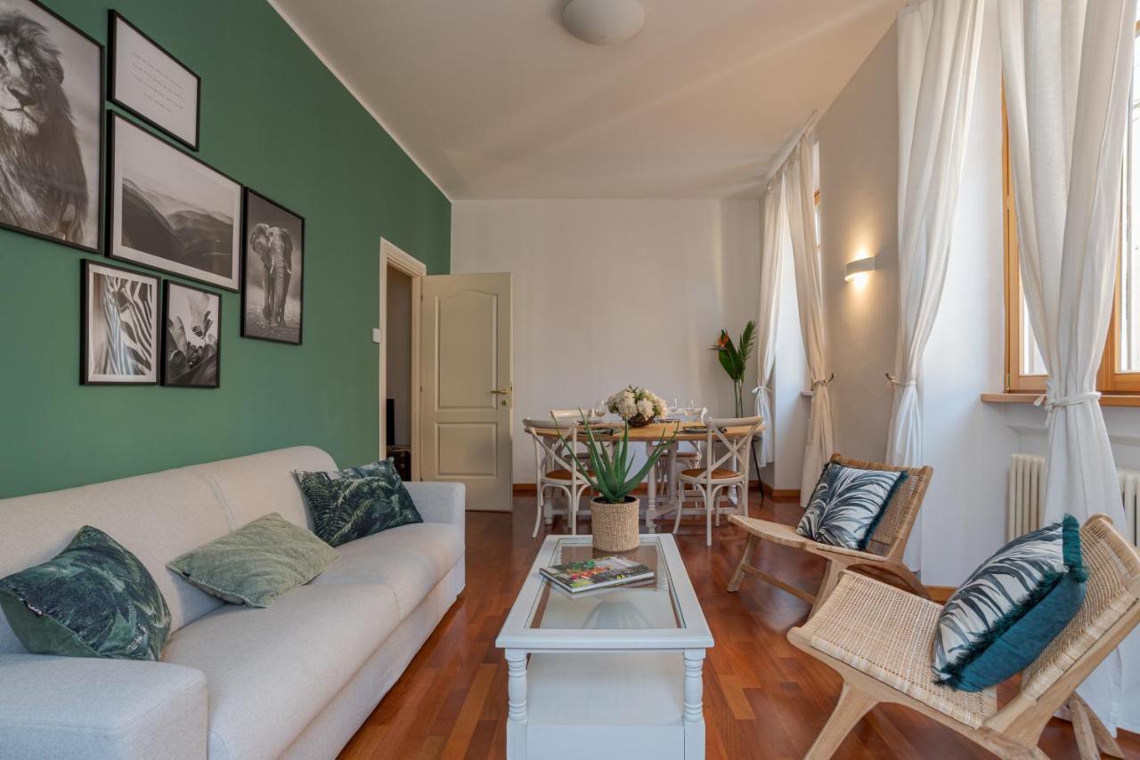 Urban Oasis - By Myhomeincomo Apartment