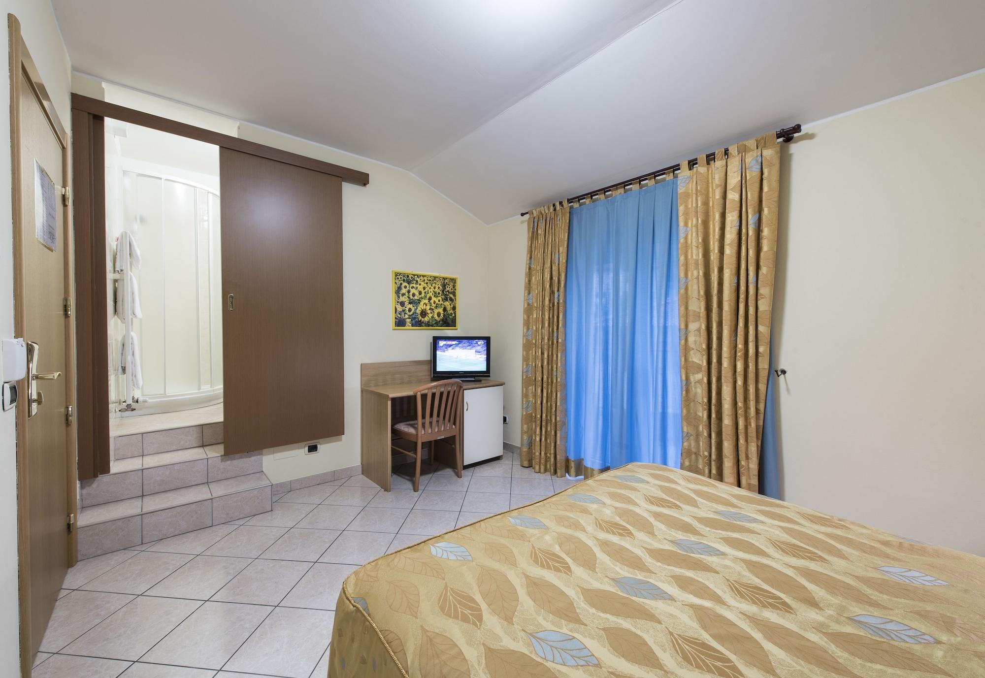 Regina Hotel 3*