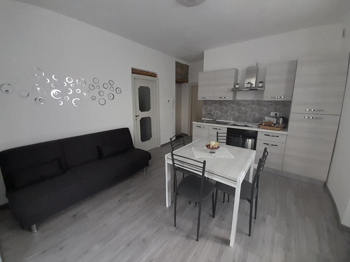 Lescen White - View Lezzeno