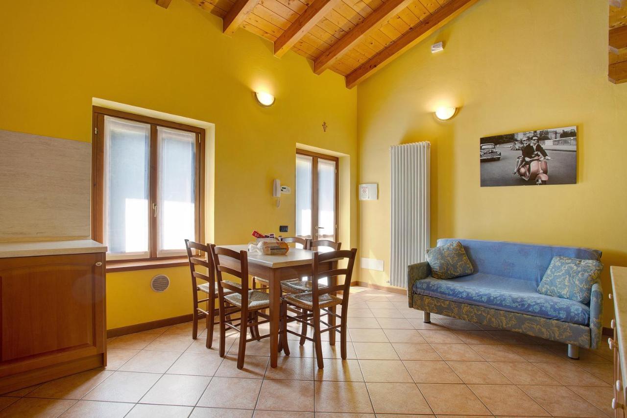 Apartment Parigi Civate