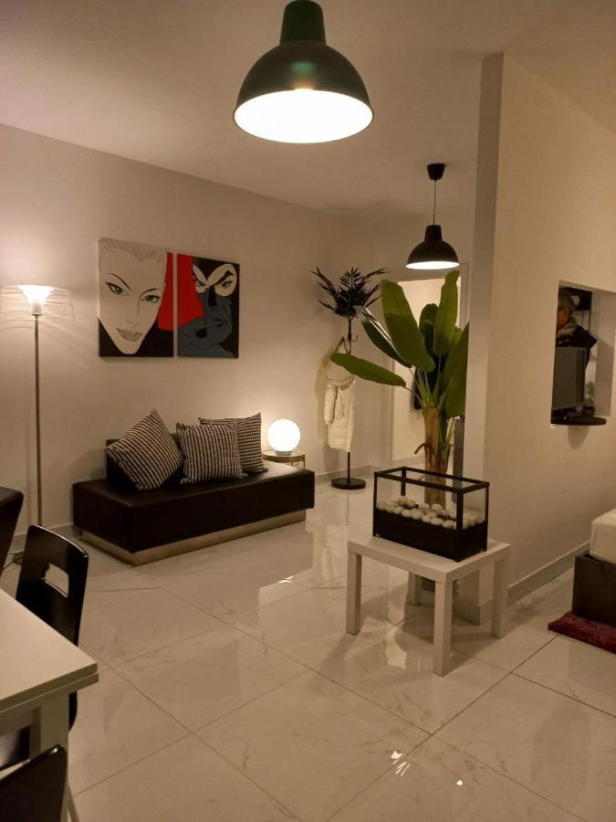 Apartment Violet