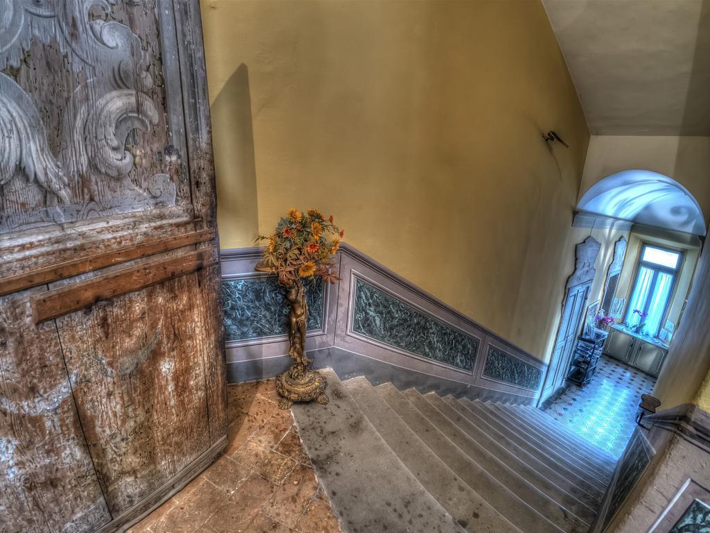 Vinicia, Pool, Jacuzzi, Airco Guest house Domaso