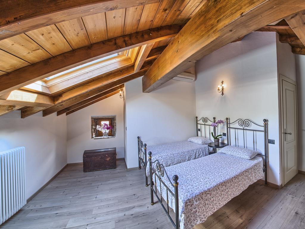 Vinicia, Pool, Jacuzzi, Airco Guest house Domaso