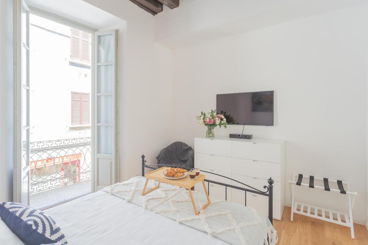Independence With Balcony By Rent * Como