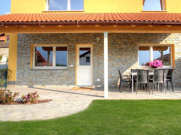 Rose Gialla Firsia Garten Eg Colico