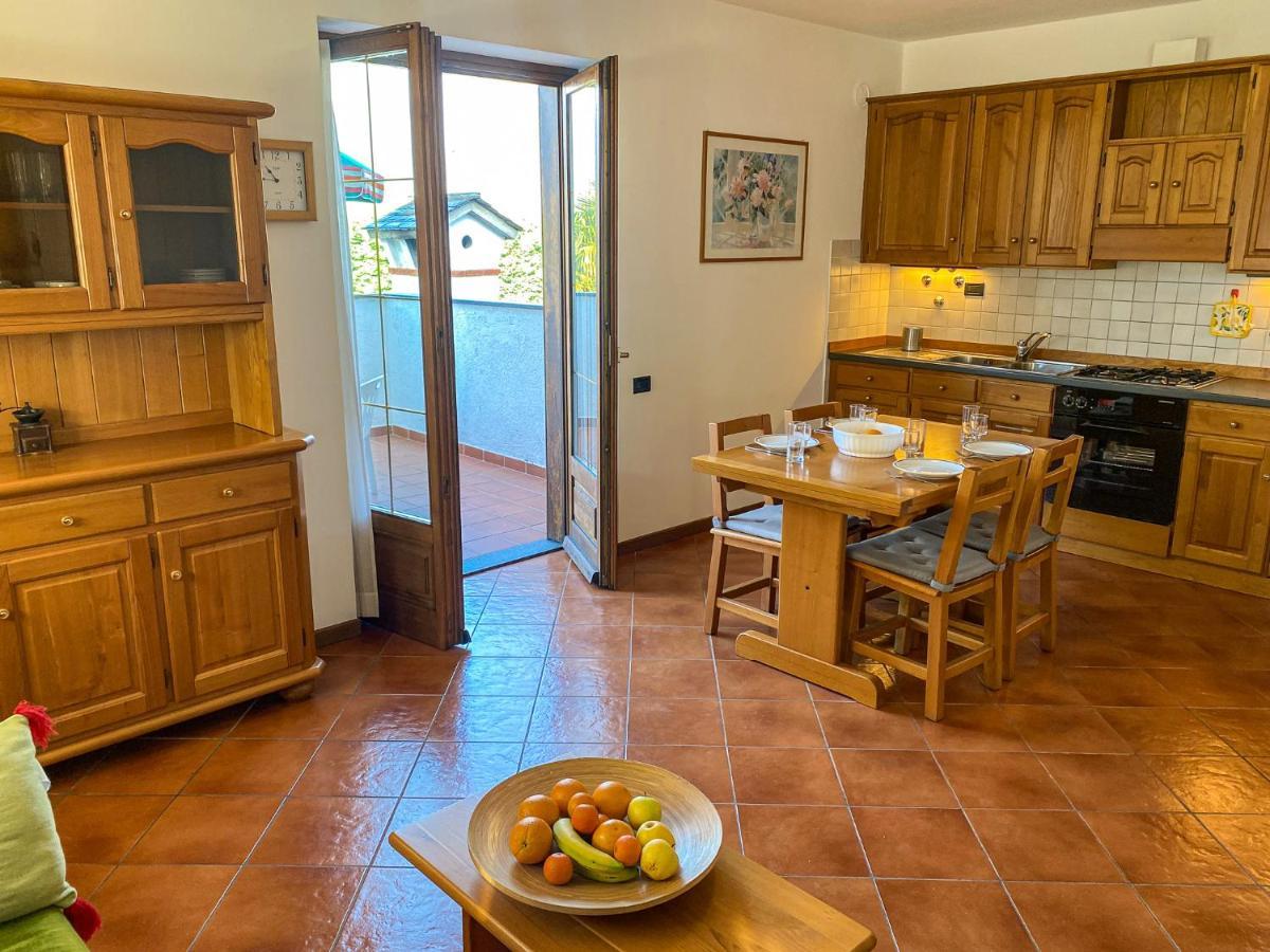 Vela Mit Dachterrasse Appartamento Colico