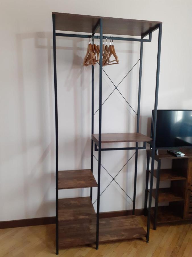 Megaride Guest house Como