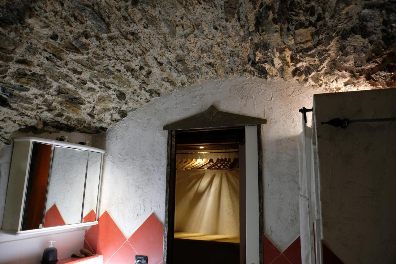 Montemezzo Le In Pietra Apartment