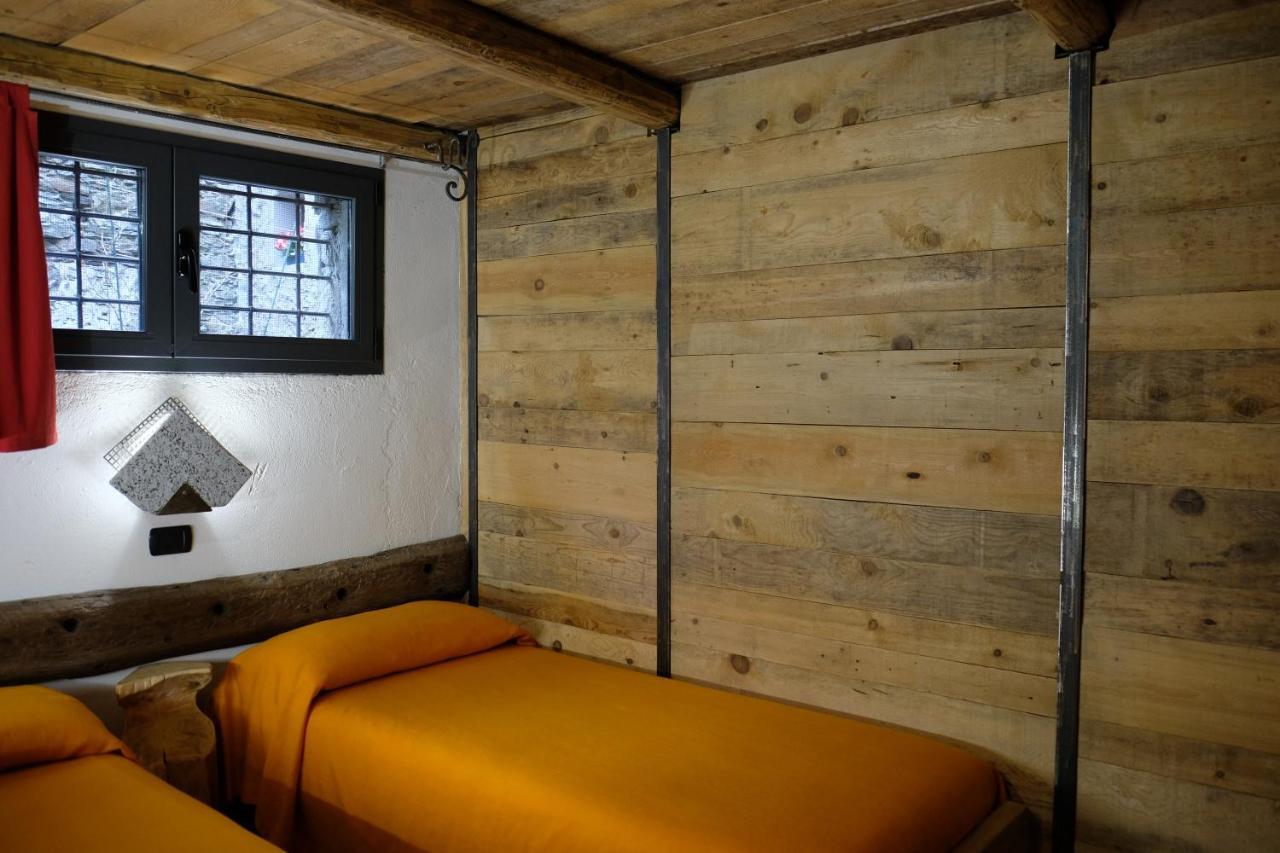 Montemezzo Le In Pietra Apartment *