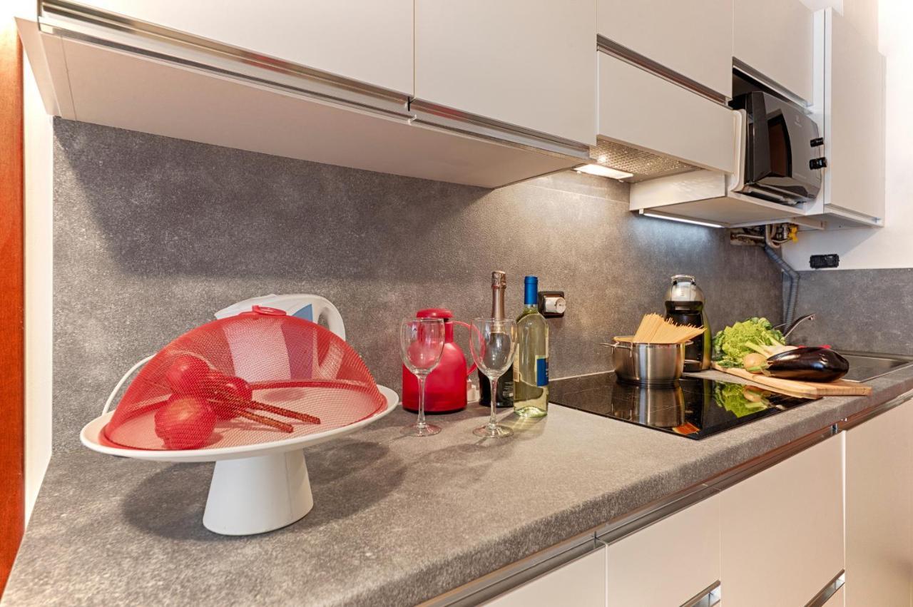 Modern Lakefront 2-bedroom Appartamento