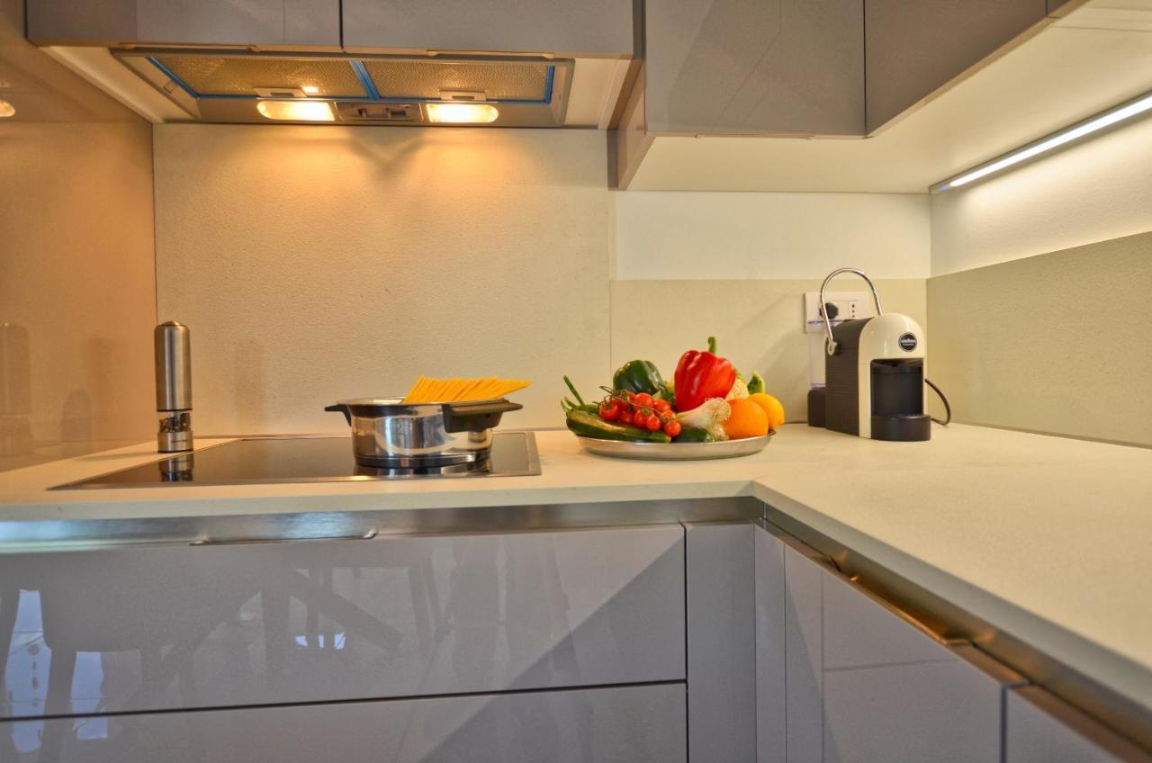 Felice Sul 2-bedroom Lakeview Apartment *