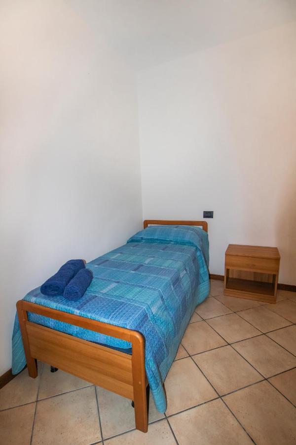 House Nicholas * Gera Lario