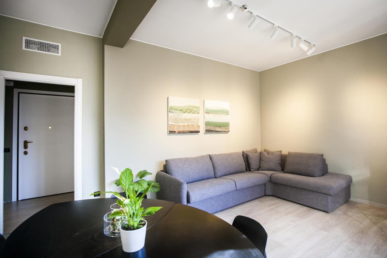 Chic And Freak Atelier Apartment