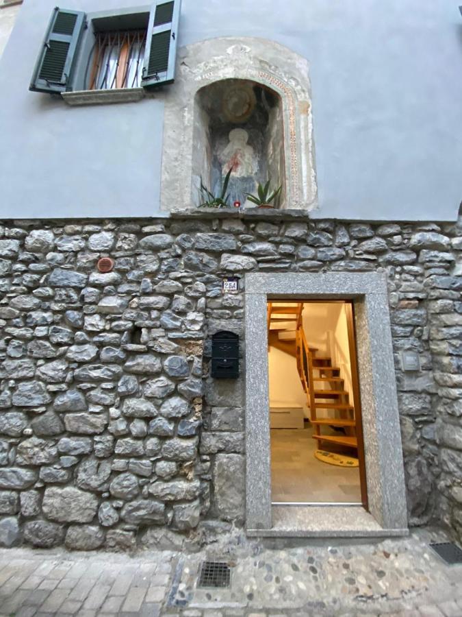 Lake House Near Bellagio *
