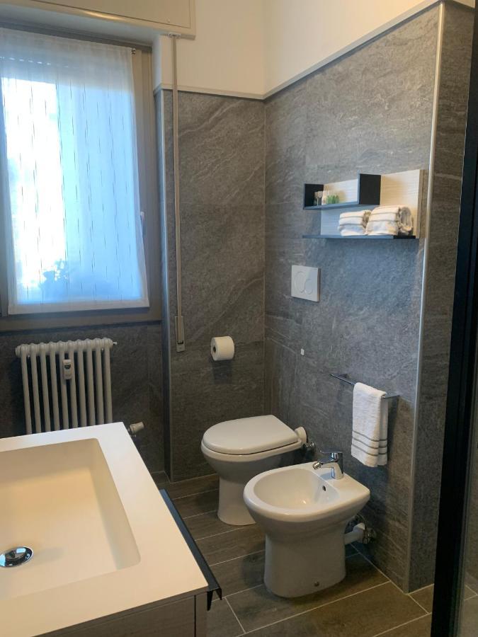 Lario Promenade: Family Friendly In Apartment Como