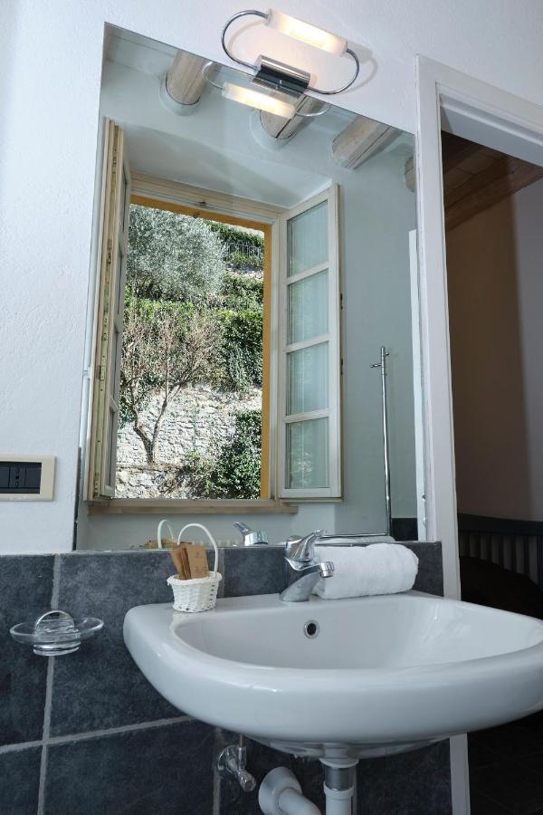 Cozy On The - The House Of Travelers Apartment Brienno