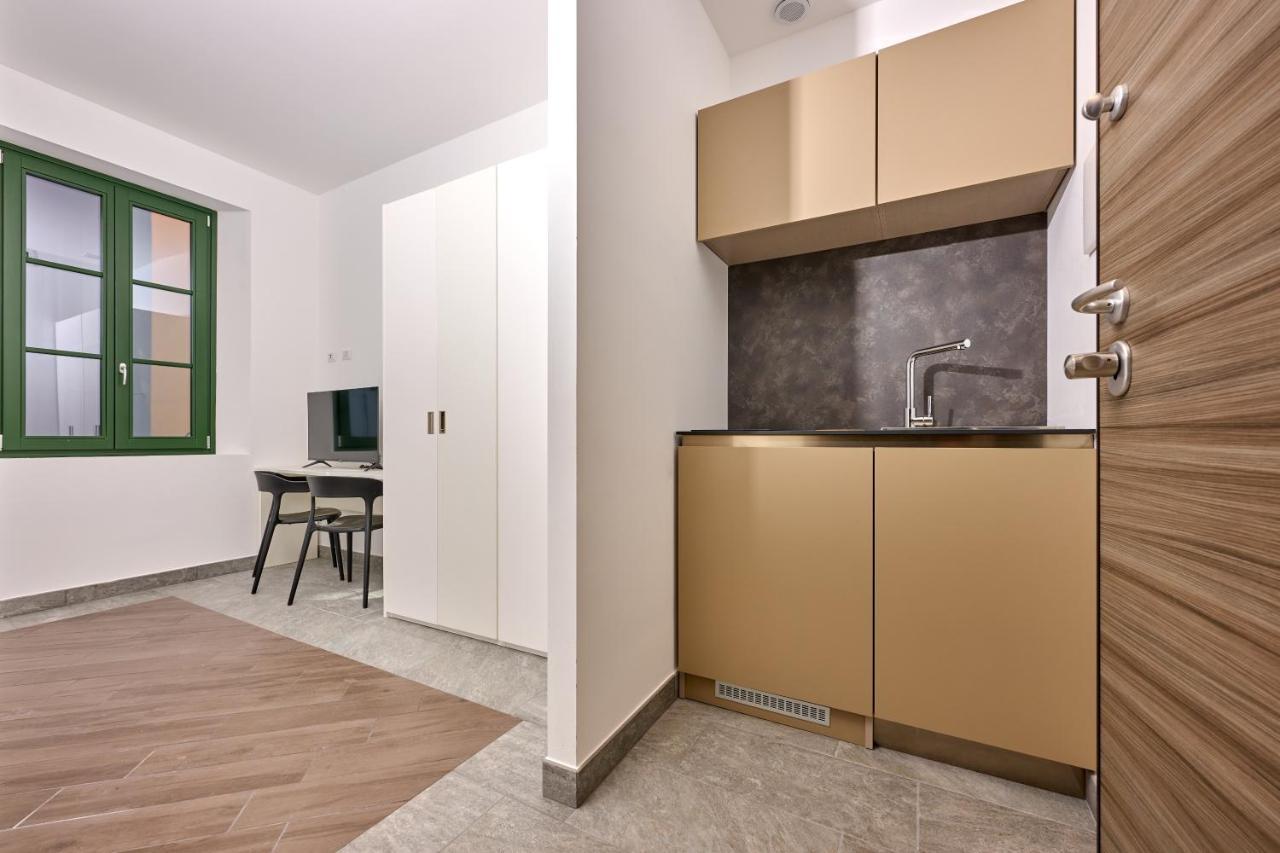 Ca Del Lasco - Modern In Classic Apartment