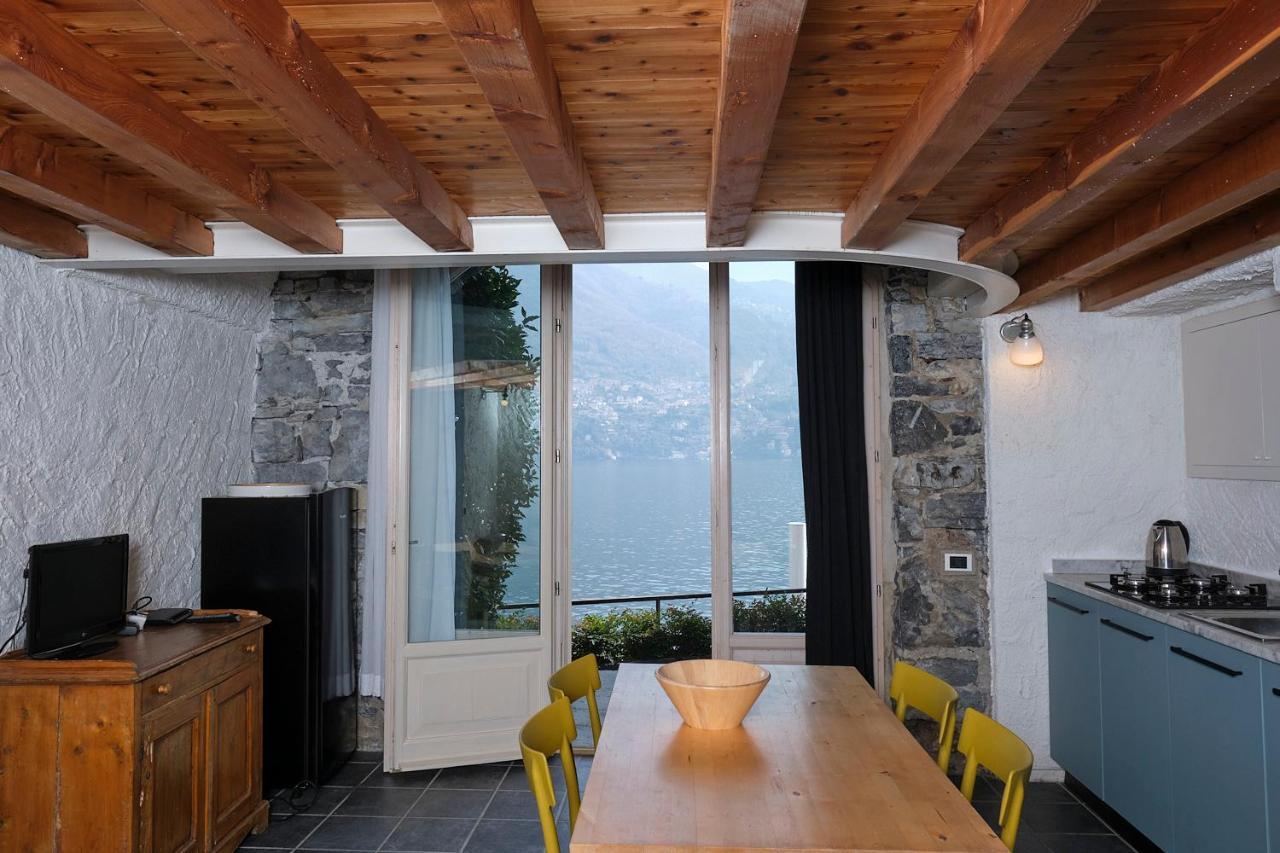 At The Pier Of - The House Of Travelers * Brienno