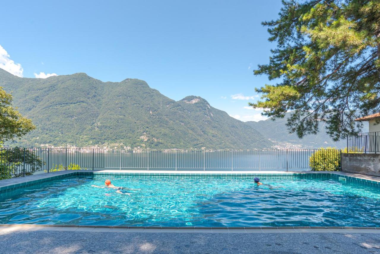 Cozy Lake View With Pool And Park! Apartment