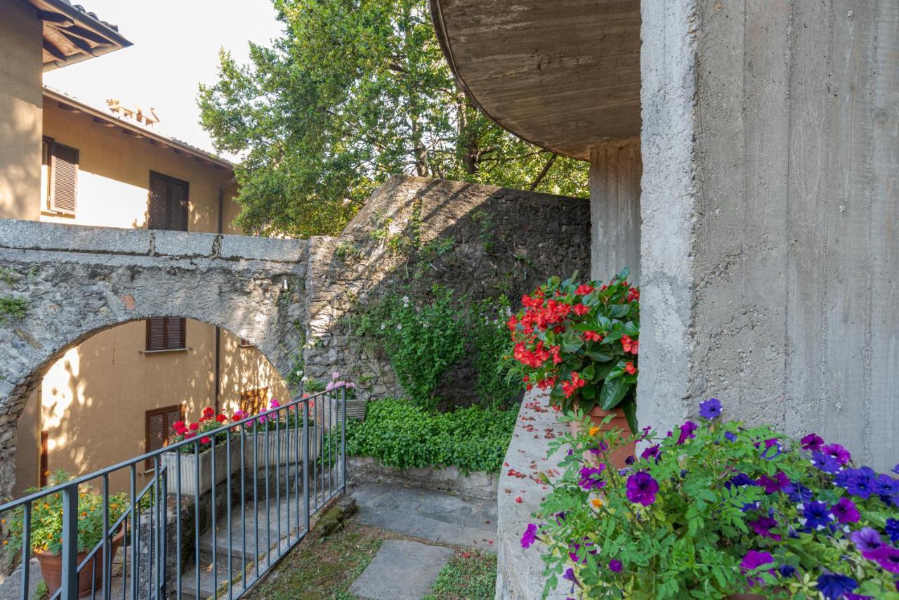 Apartment Cozy Lake View With Pool And Park! Nesso