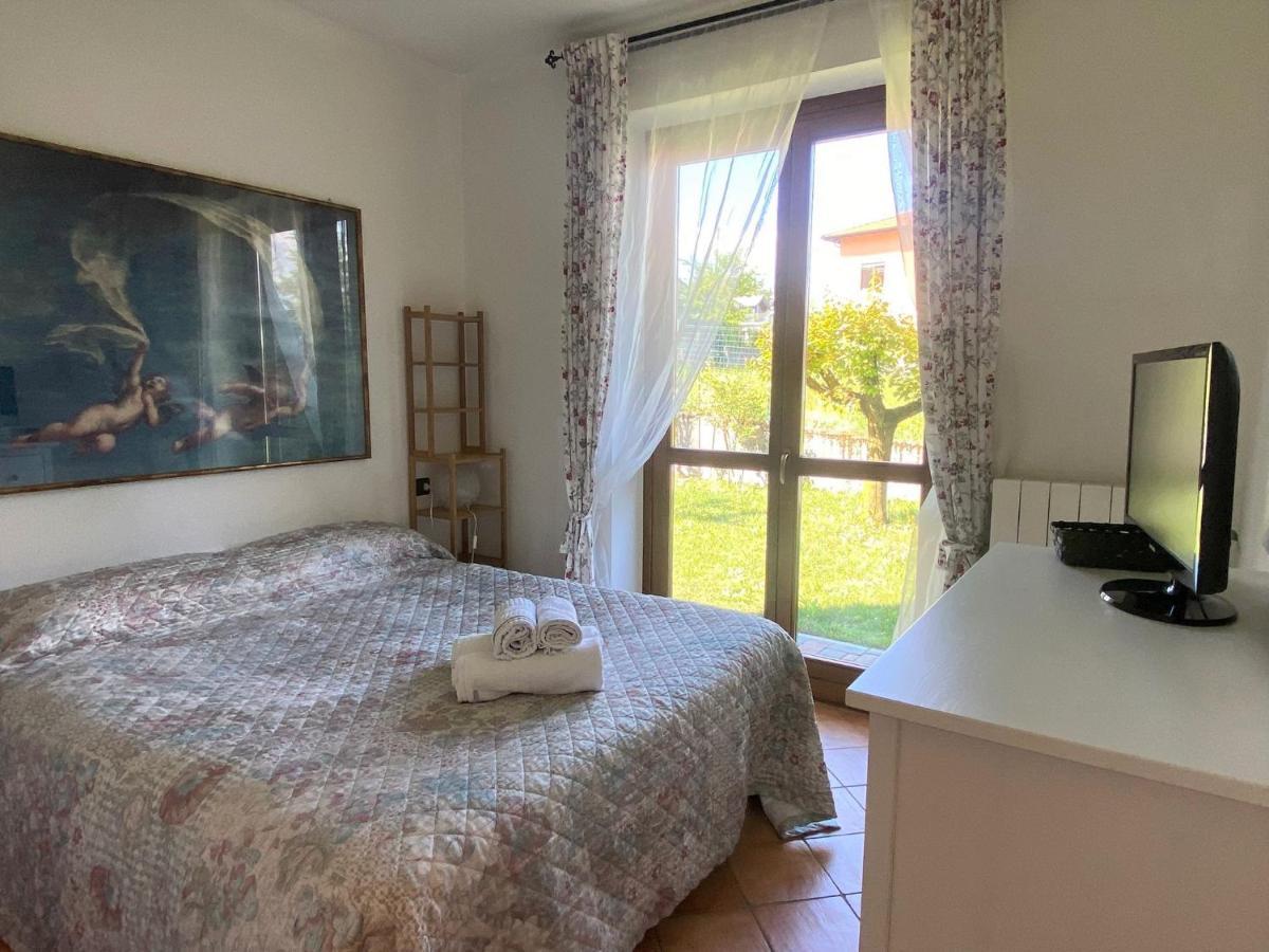 The Children Smile- With Private Garden * Colico