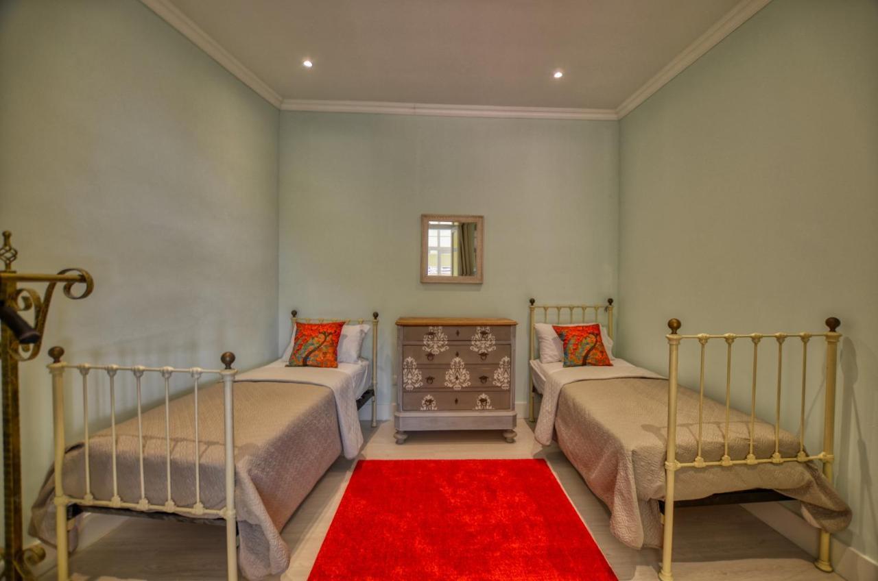 Apartment Pezzo 3-bedroom Lakeview With Shared Garden And Terrace San Siro (Lombardy)