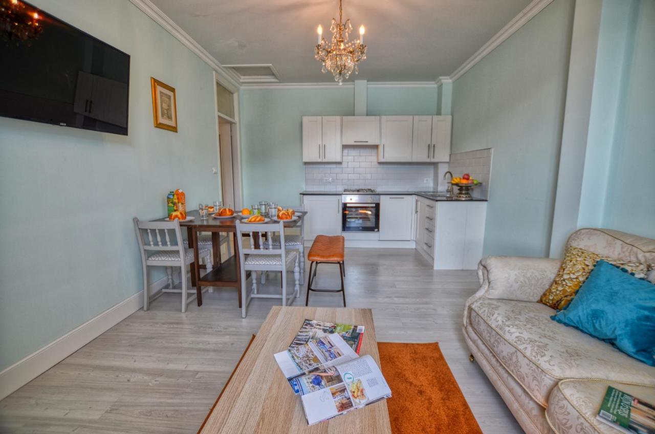 Apartment Pezzo 3-bedroom Lakeview With Shared Garden And Terrace San Siro (Lombardy)