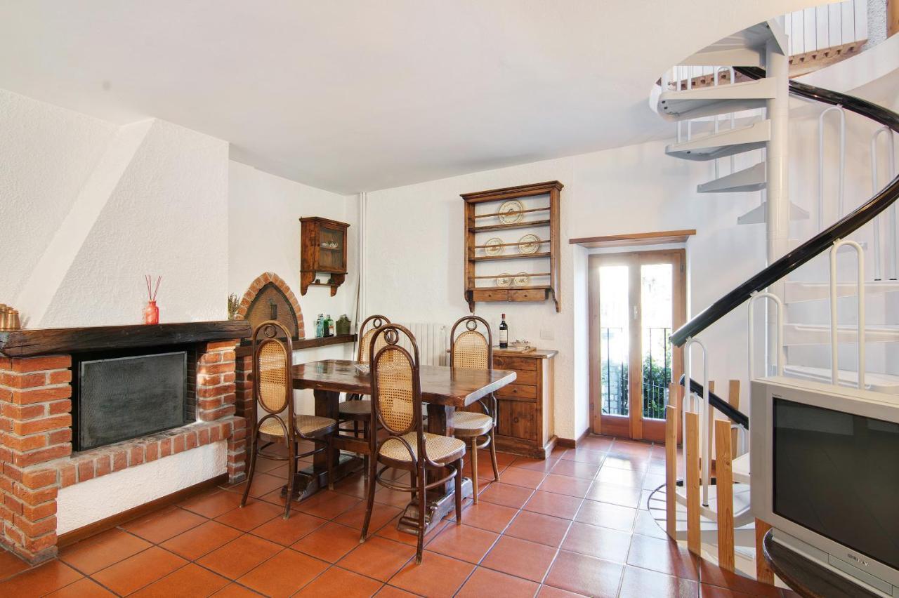 Apartment Stone House And Dependance 7 Pers Moltrasio