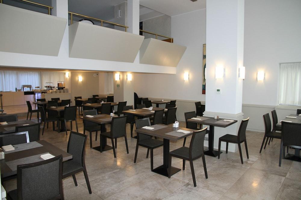 Hotel Como Hotel 4*