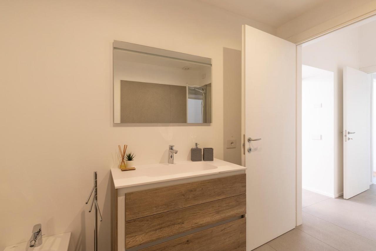 Apartment Mc House Con Posto Auto Como