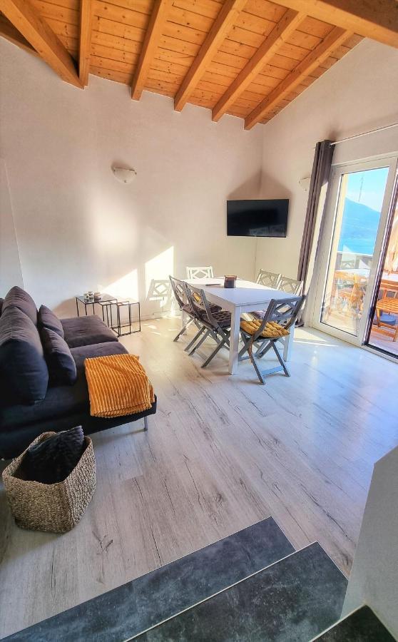 Rest And View Apartment Vercana