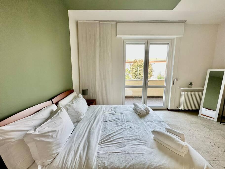 Apartment Cost An Business House And Free Park By Revenue House