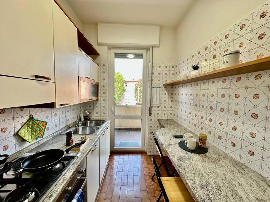 Apartment Cost An Business House And Free Park By Revenue House *