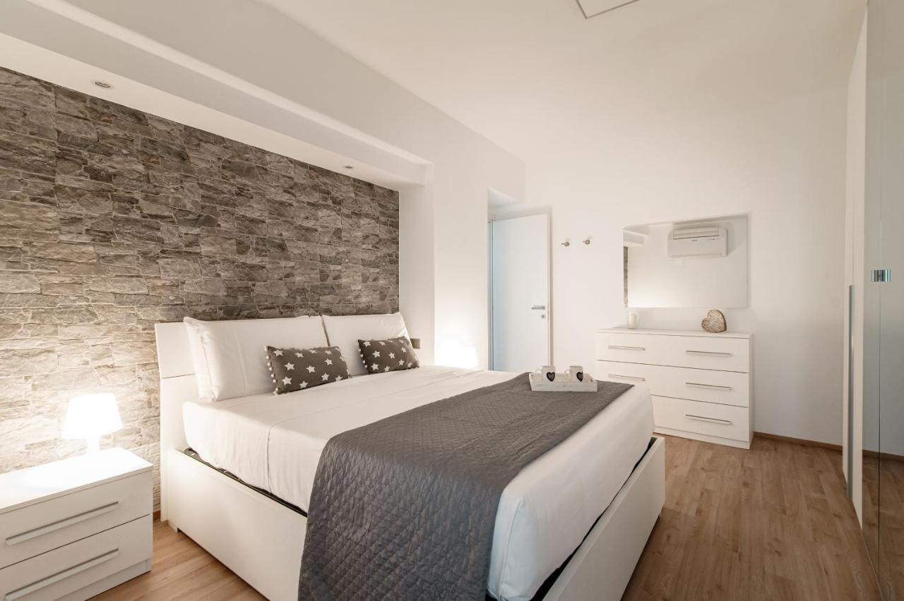Apartment Love's Corner - By Myhomeincomo Carate Urio