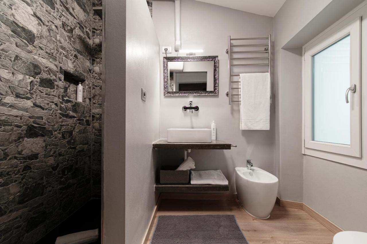 Apartment Love's Corner - By Myhomeincomo
