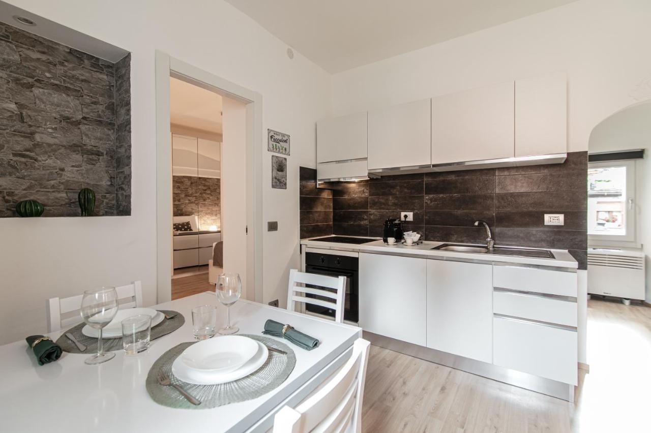 Love's Corner - By Myhomeincomo Apartment Carate Urio