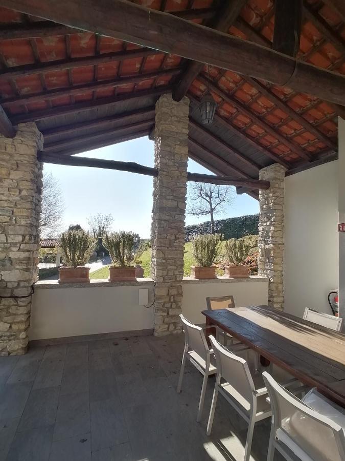 Casale Raffaello Albese Con Cassano