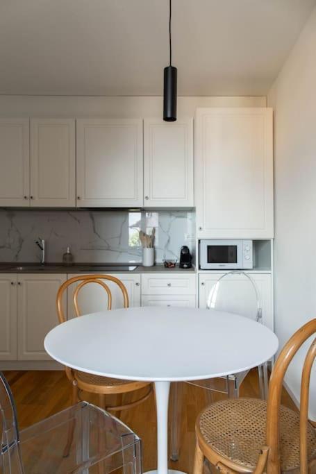Apartment La