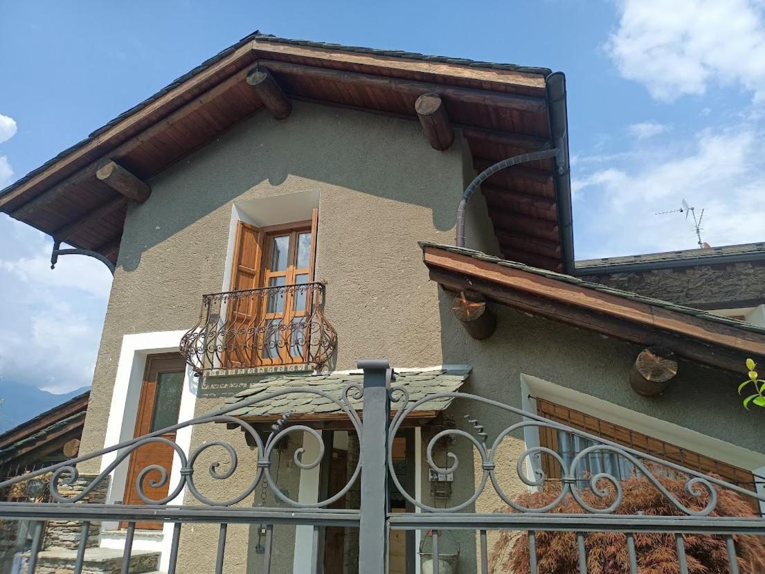 Rosina House E Guest house Colico