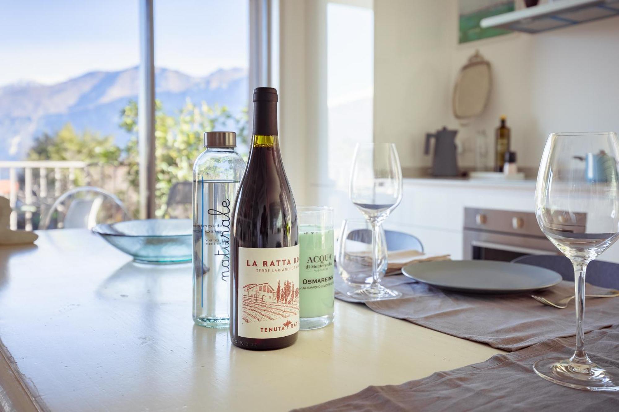 Aria - Boutique With View - Free Late Check-out, Parking, Early Check-in *