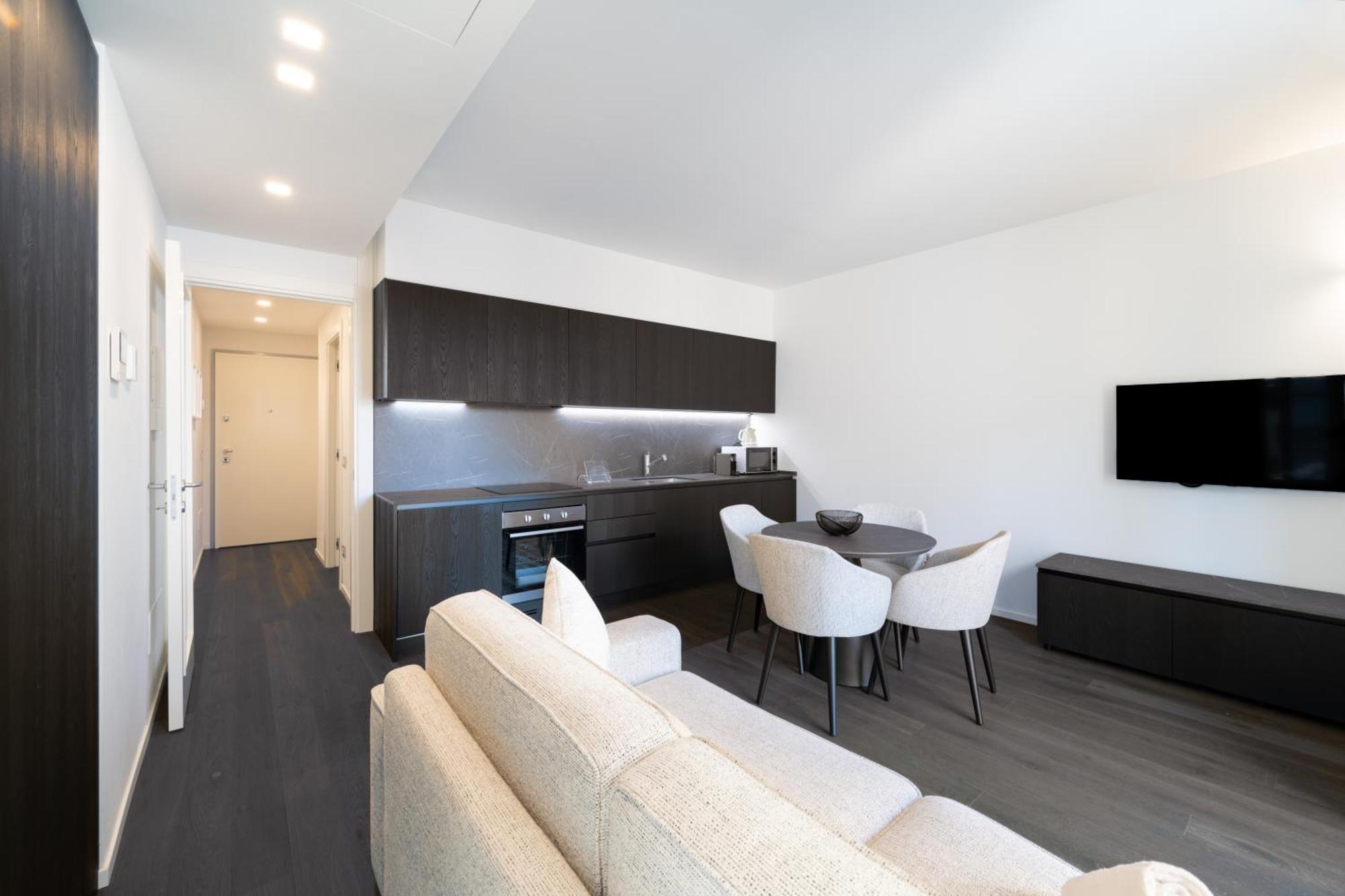 Apartment Palazzo La Cortesella - Modern Design & Location Como