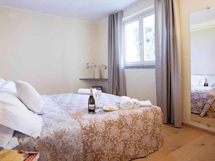 Sanny-grande B Sleeps 8 With Pool By Italian Appartamento *