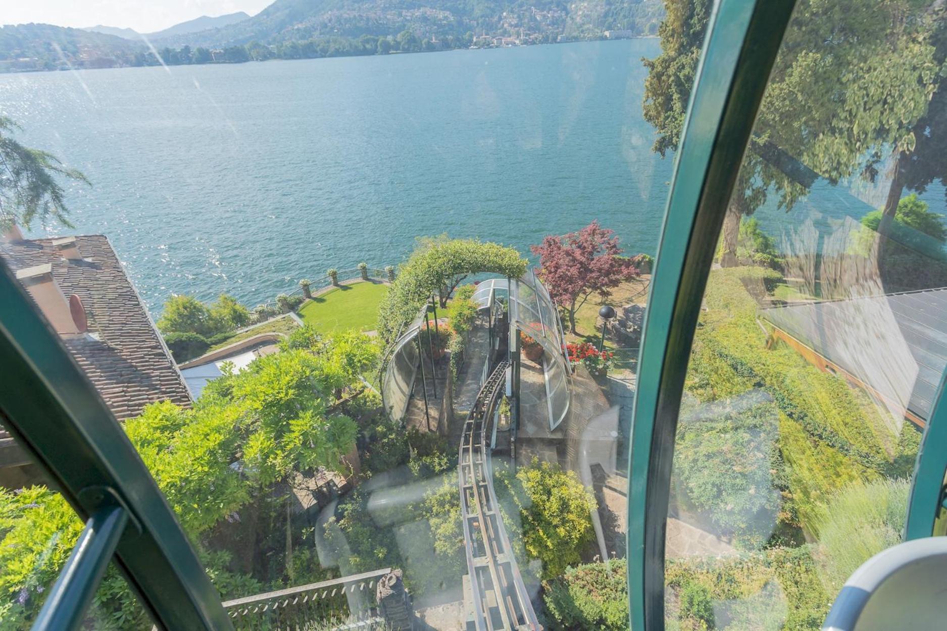 Front With Private Funicular By Rent Apartment Como