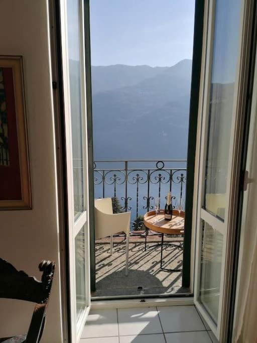 Simo House/ Stunning View/ Balcony Apartment