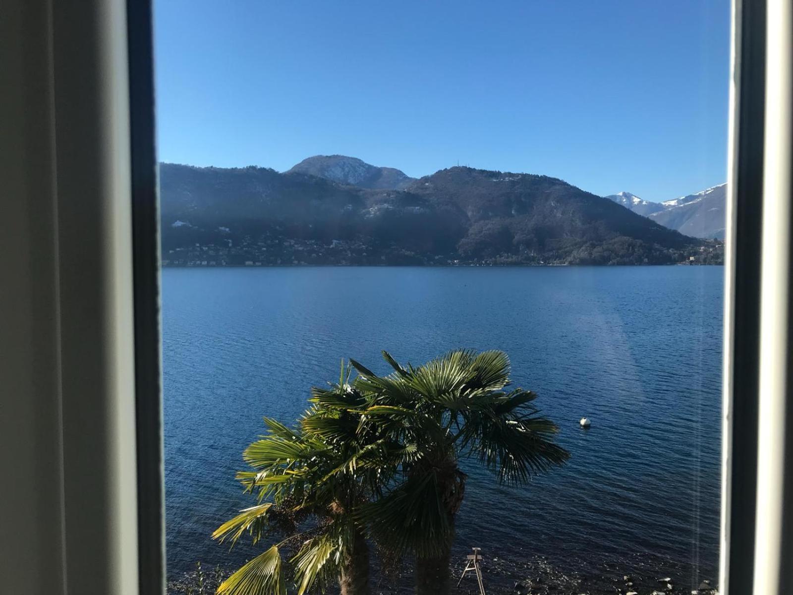 White Garden - With Access To The Lake Lierna