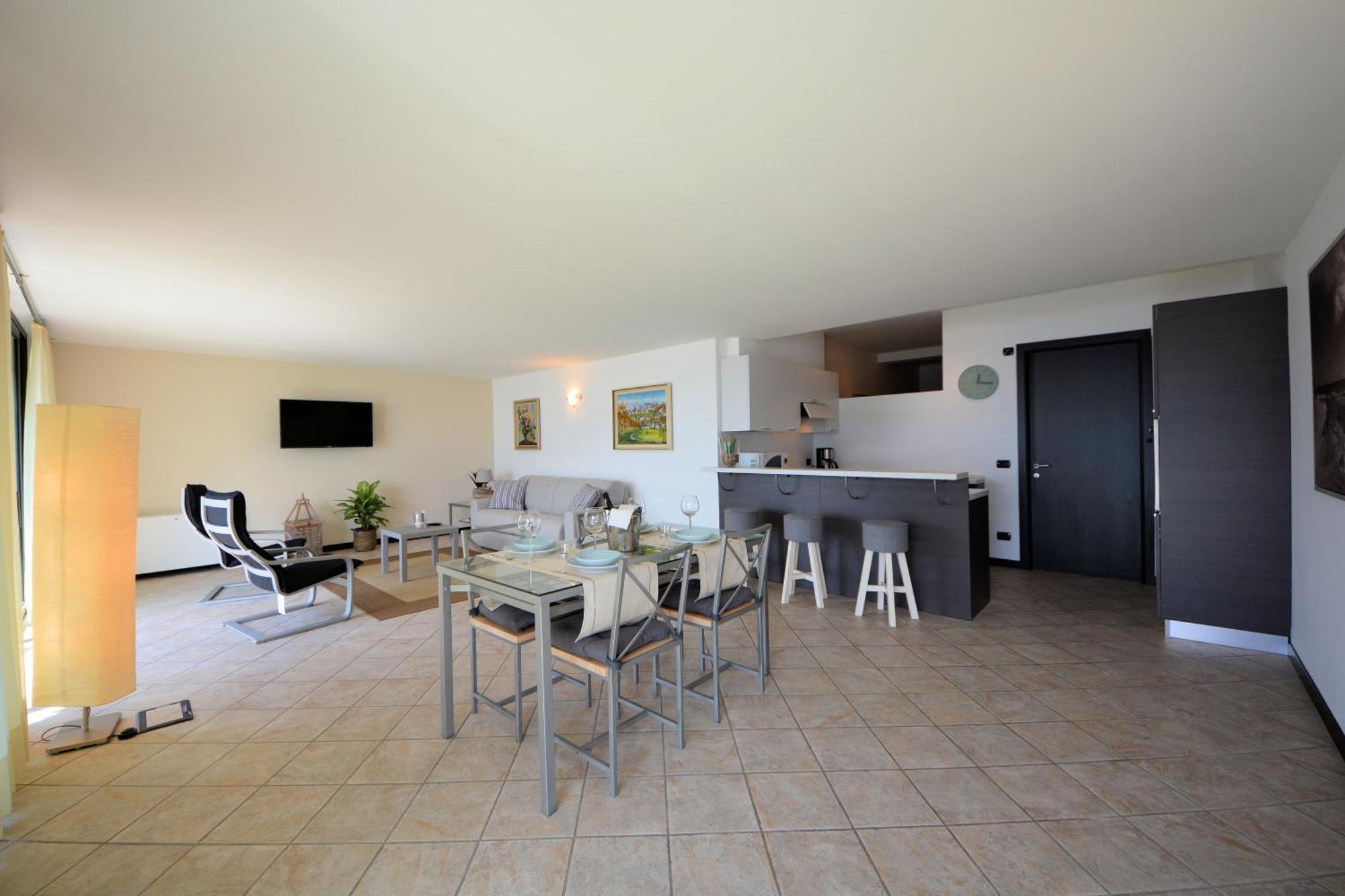 Apartment Larianella,tra Pace E Relax!