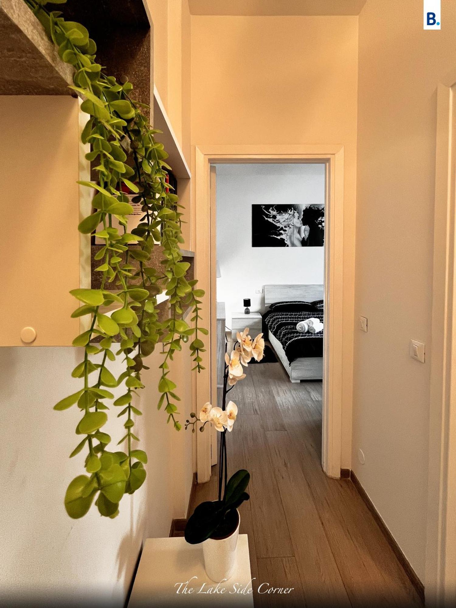 The Lake-side Corner Apartment Como