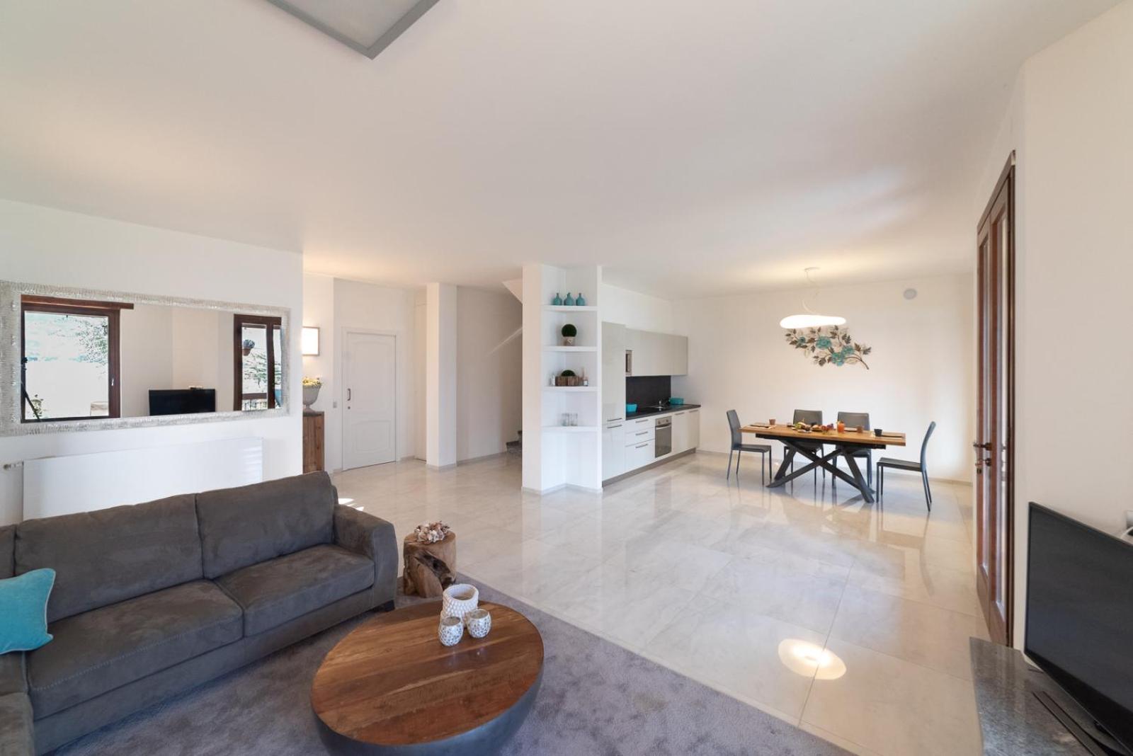 Villa Vittoria With Private Heated Pool & Shared Sauna - Bellagio Village Oliveto Lario