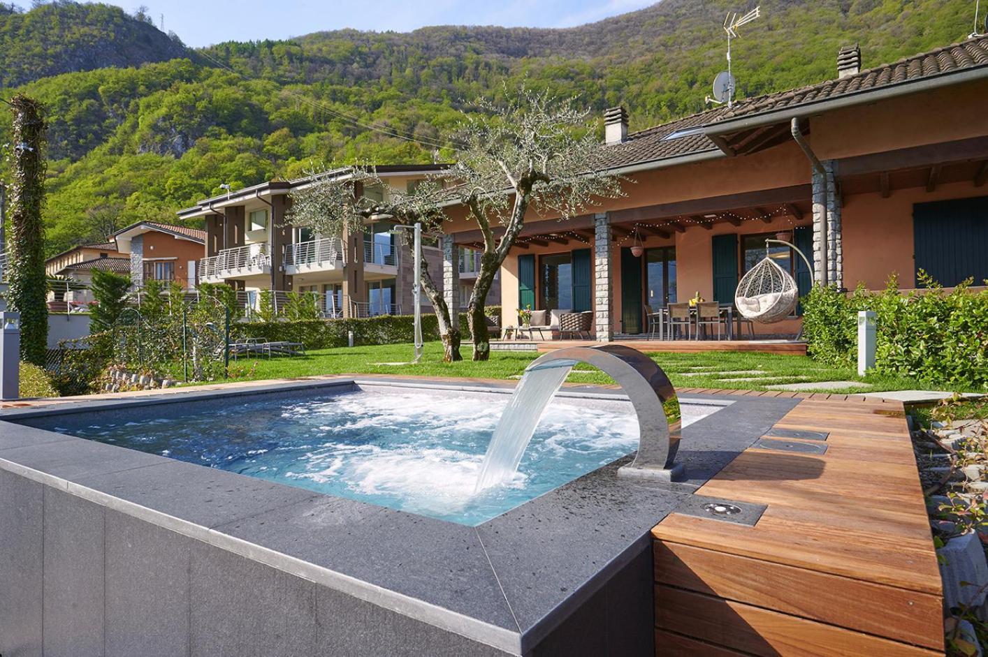 Villa Vittoria With Private Heated Pool & Shared Sauna - Bellagio Village *