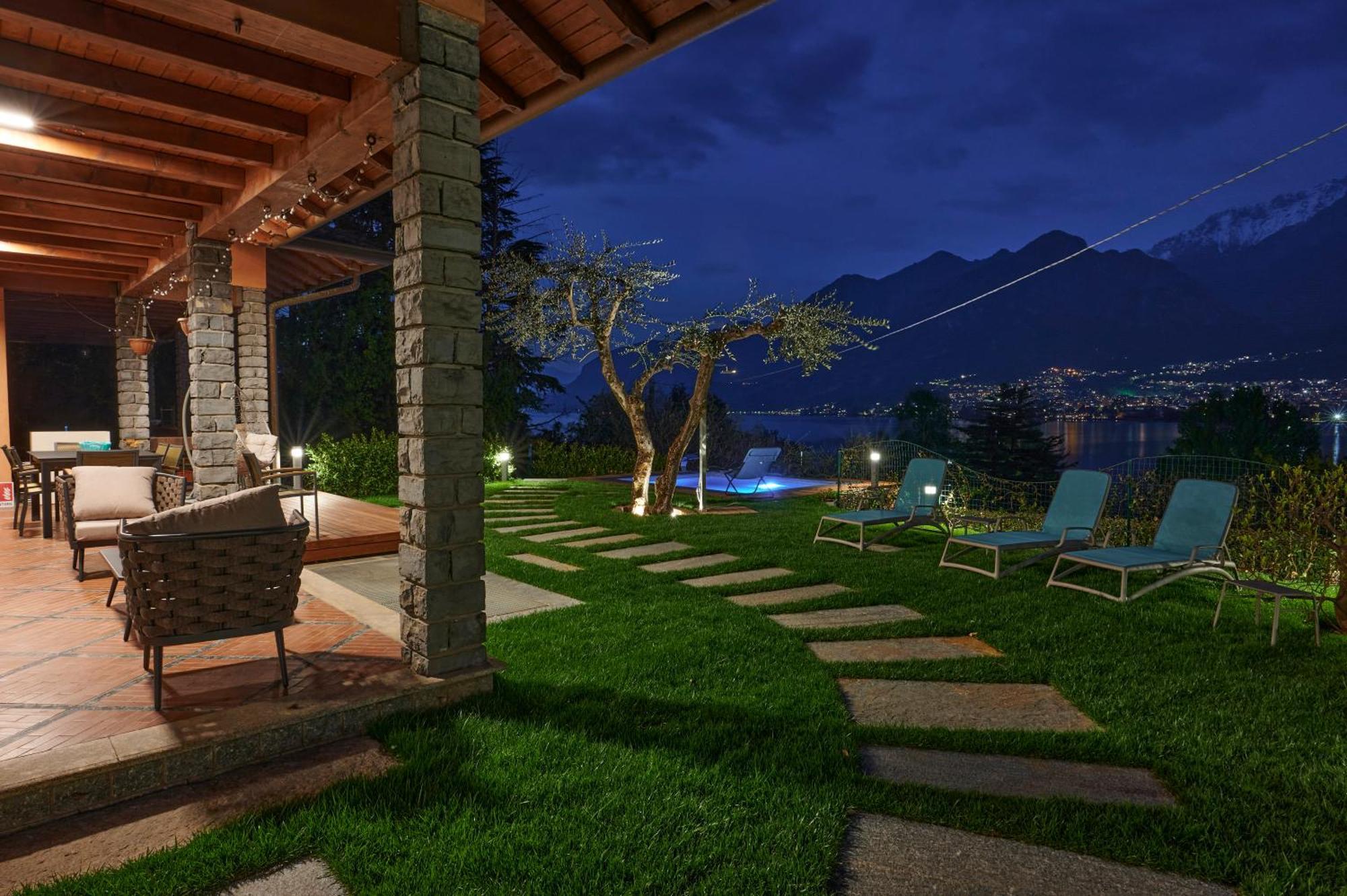 Vittoria With Private Heated Pool & Shared Sauna - Bellagio Village Villa